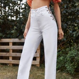 New!!!White Jeans with Chains